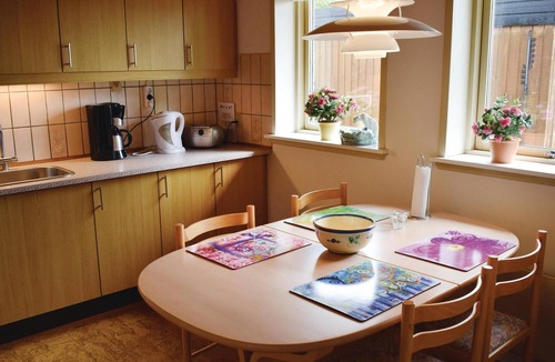 Humble House | Nice home in Humble with kitchen