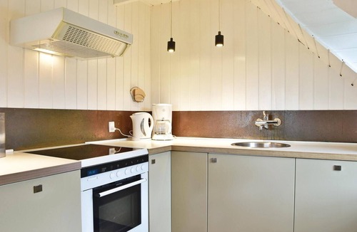Nørre Lyngvig House | Nice home in Hvide Sande with ethernet internet