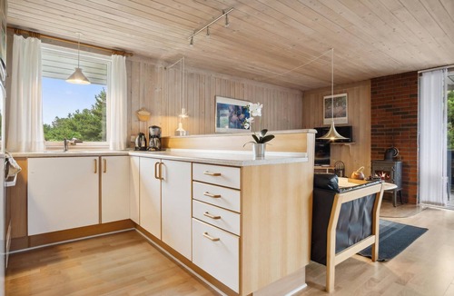 Bjerregaard House | Nice home in Hvide Sande with sauna