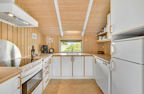 Bjerregaard House | Nice home in Hvide Sande with sauna