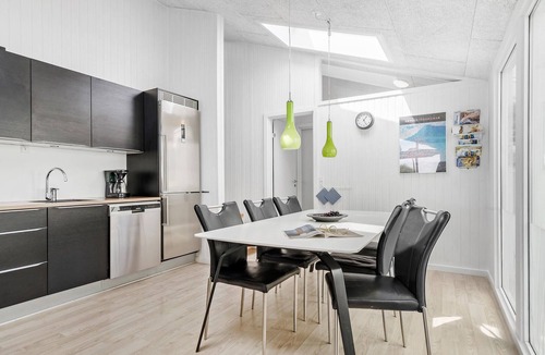 Haurvig House | Nice home in Hvide Sande with sauna