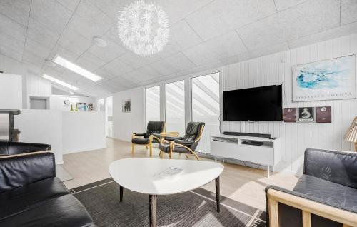 Haurvig House | Nice Home In Hvide Sande With Sauna