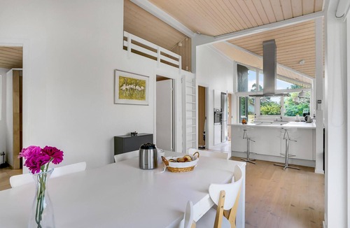 Kulhuse House | Nice home in Jægerspris with kitchen