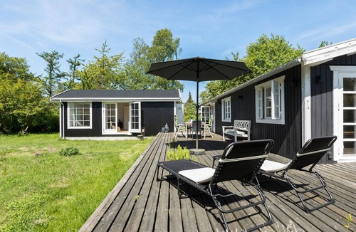 Jægerspris House | Nice home in Jægerspris with kitchen