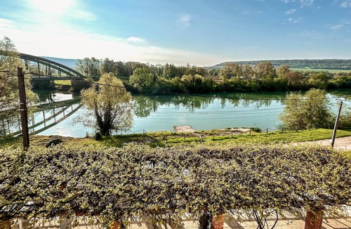 Jaulgonne House | Nice home in Jaulgonne with house sea view