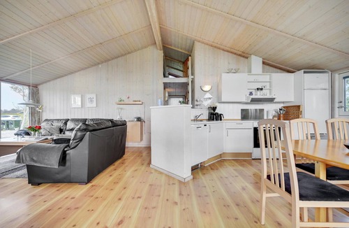 Pøt Strandby House | Nice home in Juelsminde with WiFi