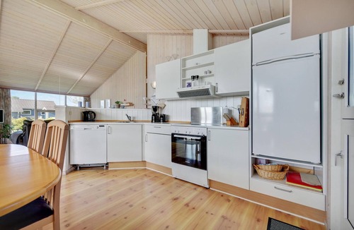 Pøt Strandby House | Nice home in Juelsminde with WiFi