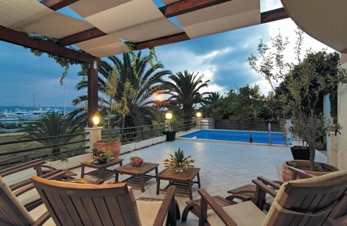 Kastel Gomilica House | Nice home in Kastel Gomilica with sauna