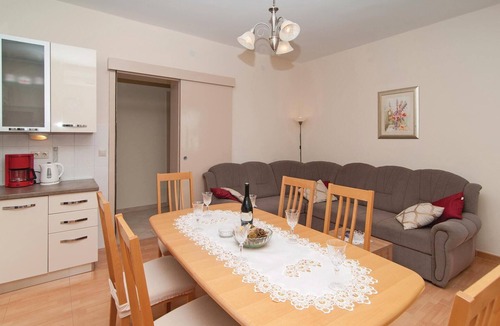 Kastel Gomilica House | Nice home in Kastel Gomilica