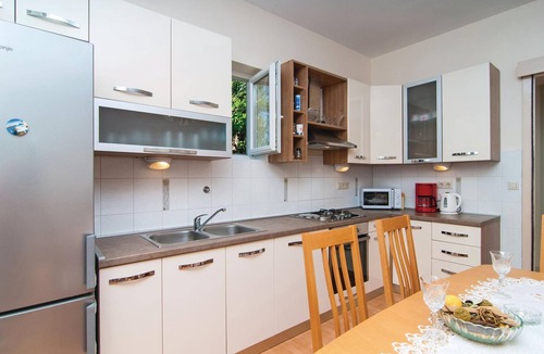 Kastel Gomilica House | Nice home in Kastel Gomilica