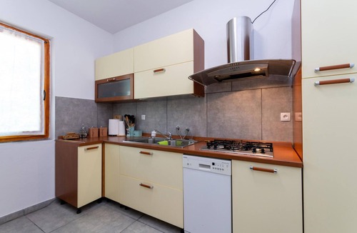 Obrovac House | Nice home in Kastel Zegarski