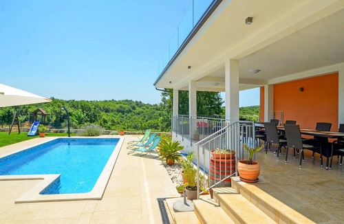 Kurili House | Nice home in Kanfanar