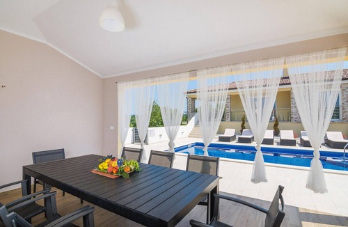 Rogocana House | Nice home in Kapelica