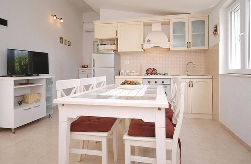 Rudine House | Nice home in Kastel Novi with sauna