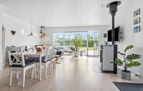Kirke Hyllinge House | Nice Home In Kirke Hyllinge With Wifi