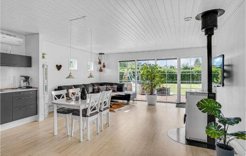 Kirke Hyllinge House | Nice Home In Kirke Hyllinge With Wifi