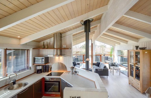 Skødshoved Strand House | Nice home in Knebel with sauna