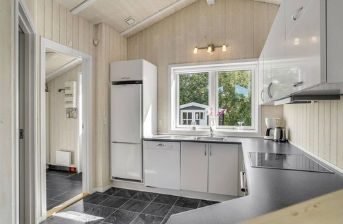 Trend House | Nice home in Løgstør with WiFi