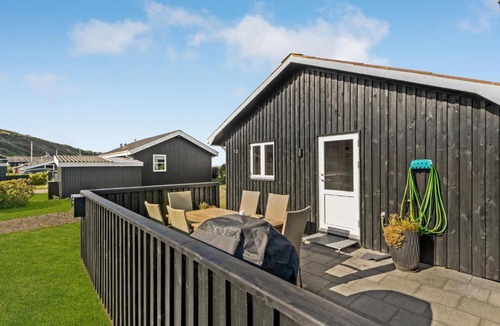 Logstor House | Nice Home In Løgstør With House A Panoramic View