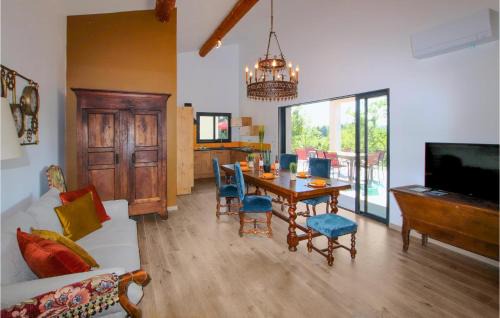 Labeaume House | Nice Home In Labeaume