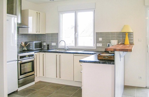 Lanmodez House | Nice home in Lanmodez with WiFi