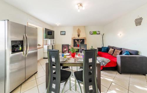 Le Ferre House | Nice Home In Le Ferré With Wifi