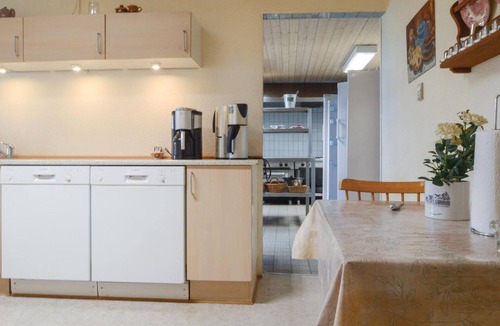 Mandoe House | Nice home in Lintrup with sauna