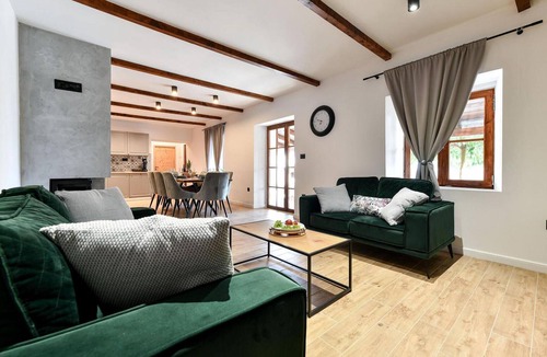 Lisicici House | Nice home in Lisicic with sauna