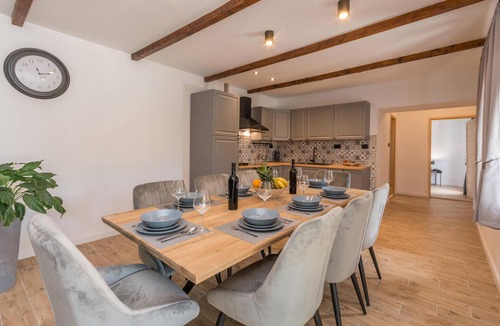 Lisicici House | Nice home in Lisicic with sauna