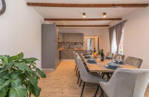 Lisicici House | Nice home in Lisicic with sauna