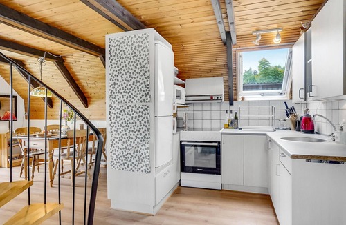 Logstrup House | Nice home in Løgstrup with WiFi