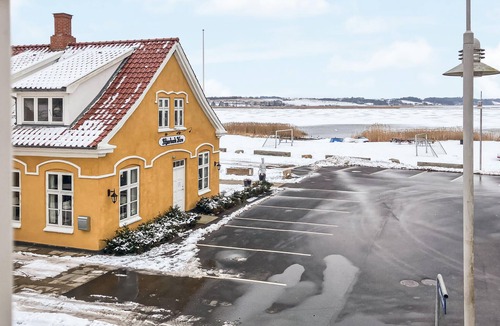 Hjarbæk House | Nice home in Løgstrup with WiFi