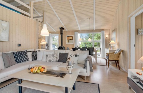 Grønhøj House | Nice home in Løkken with sauna