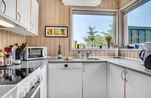 Grønhøj House | Nice home in Løkken with sauna