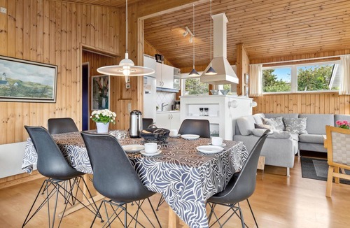 Lokken House | Nice home in Løkken with sauna