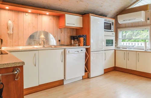 Grønhøj House | Nice home in Løkken with kitchen