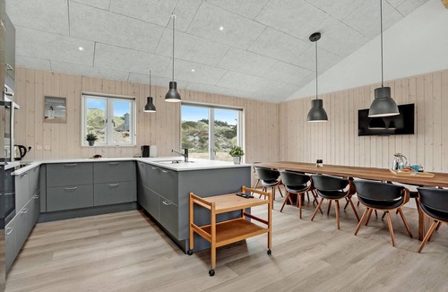 Grønhøj House | Nice home in Løkken with sauna