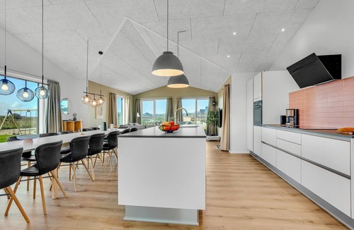 Lokken House | Nice home in Løkken with kitchen