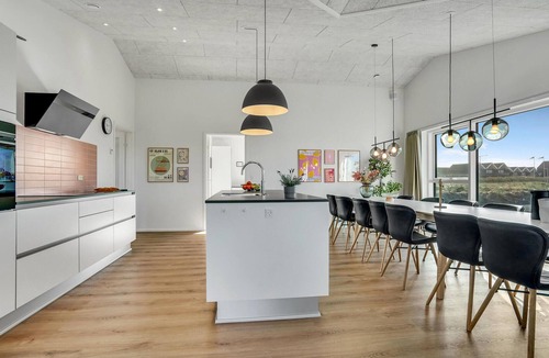 Lokken House | Nice home in Løkken with kitchen