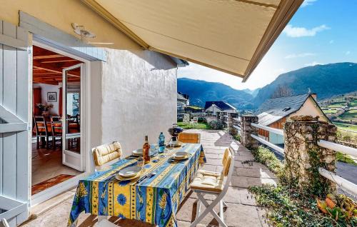 Louvie-Soubiron House | Nice Home In Louvie-Soubiron