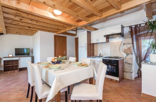 Obrs House | Nice home in Moscenicka Draga with WiFi