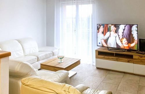Mutigney House | Nice home in Mutigney with WiFi