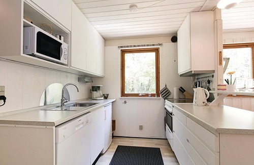 Spidsegard House | Nice home in Nexø with sauna