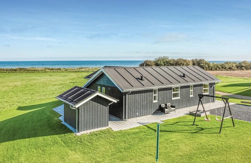 Nordborg House | Nice home in Nordborg with kitchen