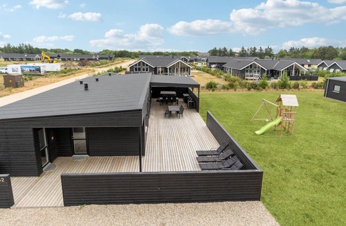 Houstrup House | Nice home in Nørre Nebel with kitchen