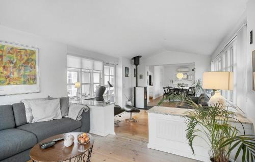 Nyborg House | Nice Home In Nyborg With Kitchen