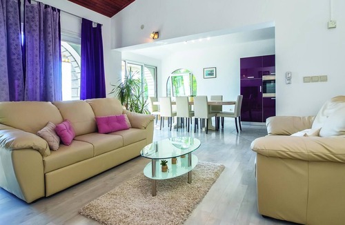 Omis House | Nice home in Omis with sauna