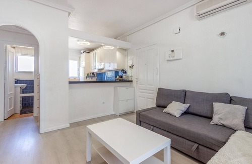 Punta Prima House | Nice home in Orihuela with swimming pool
