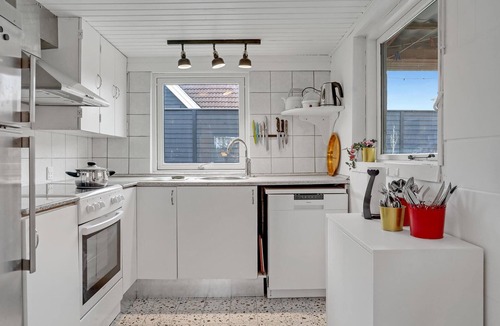 Hasmark Strand House | Nice home in Otterup with WiFi