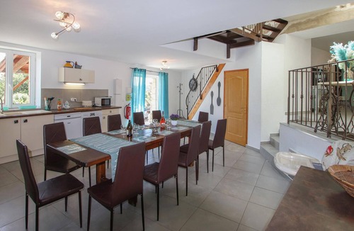 Pont-de-Labeaume House | Nice home in Pont de Labeaume